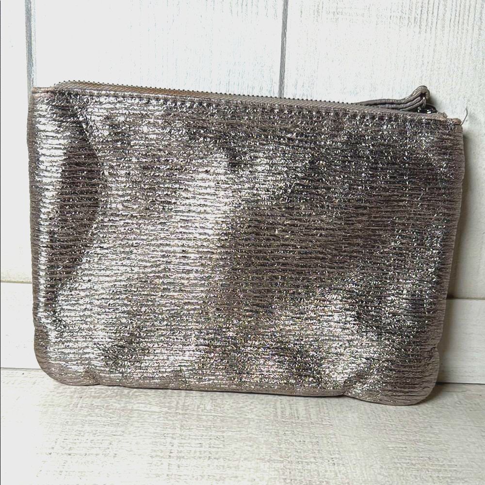 Stella & Dot Quilted Metallic Silver Wrist Clutch Toiletry Bag